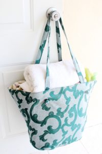 Sew a supersized fit-everything holdall with this beach bag sewing pattern! It comes in two sizes – small for carrying your basics, and large for carrying EVERYTHING.