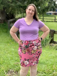 Sew yourself the ultimate in classic comfort and style with this figure-hugging high-waisted pencil skirt sewing pattern, available in women’s sizes XXS to 5XL.